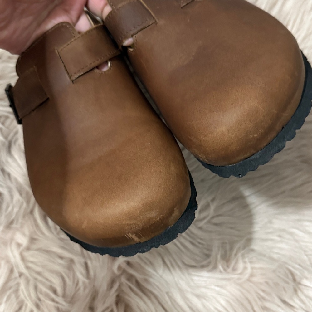 NAOT Brown Oiled Leather Clogs euro 40 or Ladies 9 or Mens 7 - Picture 11 of 11